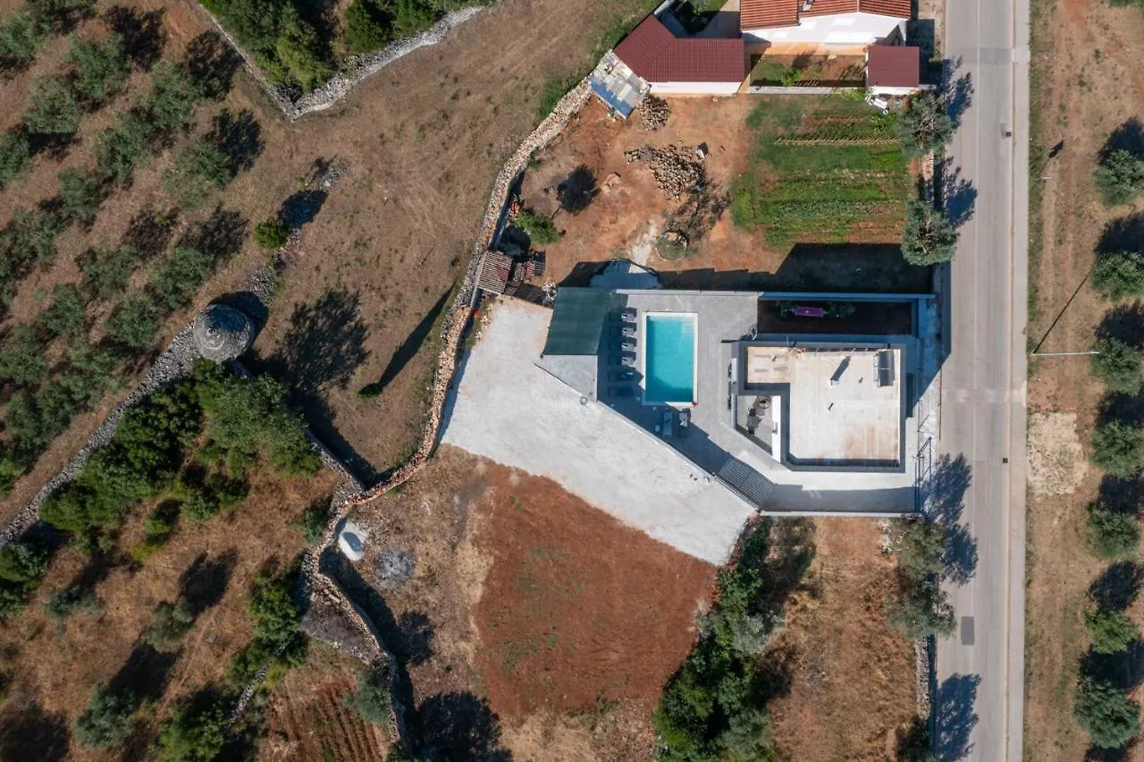 Vila Viks Galižana 0*,
