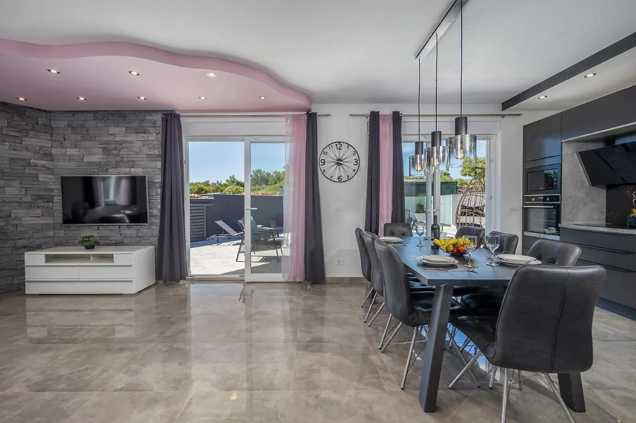 Vila Viks Galižana Villa